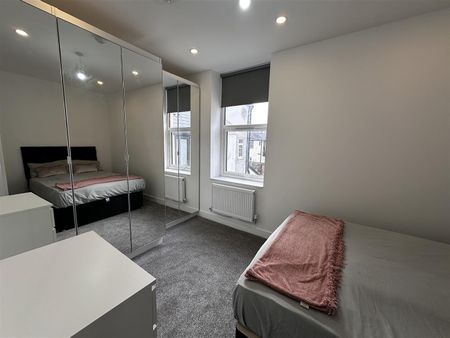 Ninian Road, Cardiff - Photo 5