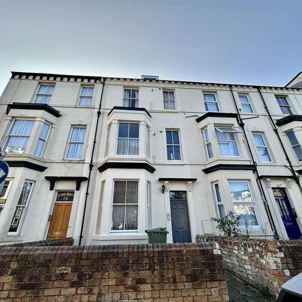 Albemarle Crescent, Scarborough, YO11 - Photo 1