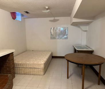 For Lease - 45 Granite Street, Vaughan, Ontario - Photo 2