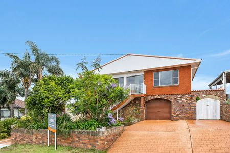 2/36 Minnegang Street, WARRAWONG NSW 2502 - Photo 4
