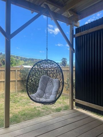 Brand New 1 Bdrm studio inclu Power Pets allowed - Photo 2