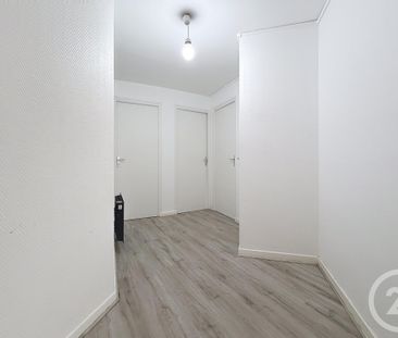 Location Appartement 3 pièces 74m² TROYES 10000 - Photo 2