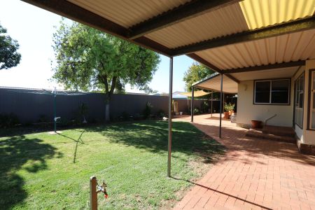 2 Casuarina Avenue, 2880, Broken Hill Nsw - Photo 5