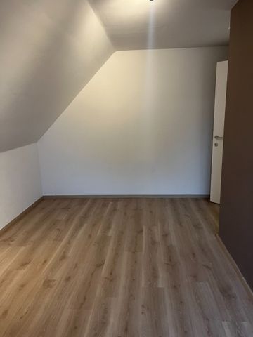 INSTAPKLARE NIEUWBOUWWONING MET 5 SLAAPKAMERS - Foto 4