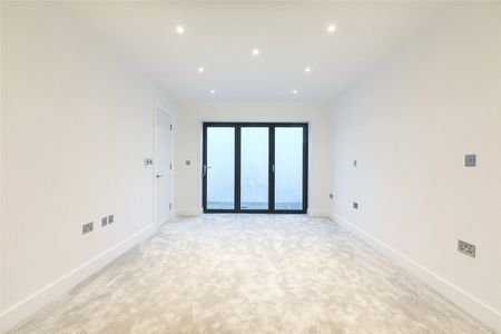 Treebank Gardens, W7, Ealing - Photo 3