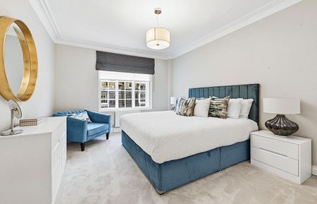 A 3 bedroom flat to rent in Kensington, W8 - Photo 4