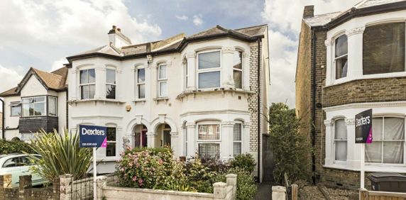 Douglas Road, KT6, London - Photo 2