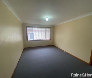 Cozy Two-Bedroom Unit in Farmborough Heights - Photo 5