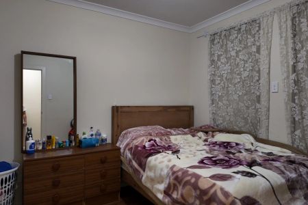 Modern 3-Bedroom Home in a Quiet, Convenient Location - Photo 2