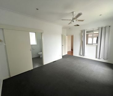 60 Grutzner Avenue,, Shepparton VIC 3630 - Photo 4