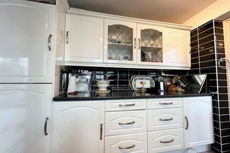 Petunia Crescent, Chelmsford, CM1 - Photo 5