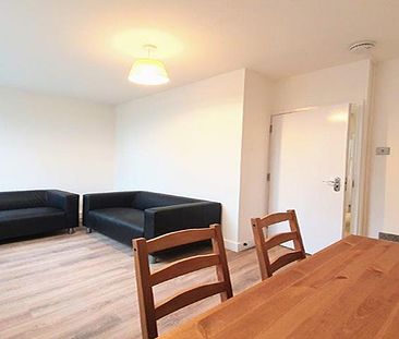 Recently refurbished 4 bed mins to UCL & SOAS - Photo 1