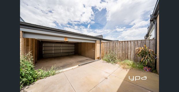 Convenience Living Perfect Location in Diggers Rest. - Photo 1