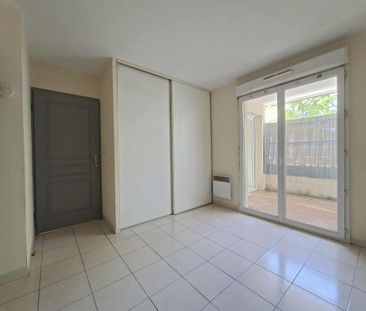 Location Appartement 2 pièces 46m² NIMES 30900 - Photo 3
