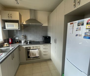 Close to town centre - Photo 2