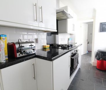 3 bedroom terraced house to rent - Photo 5