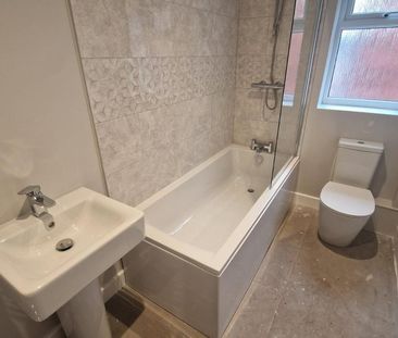 2 bedroom semi-detached house to rent - Photo 2