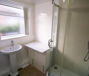 2 bedroom end of terrace house to rent - Photo 1