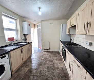 3 bedroom terraced house to rent - Photo 6