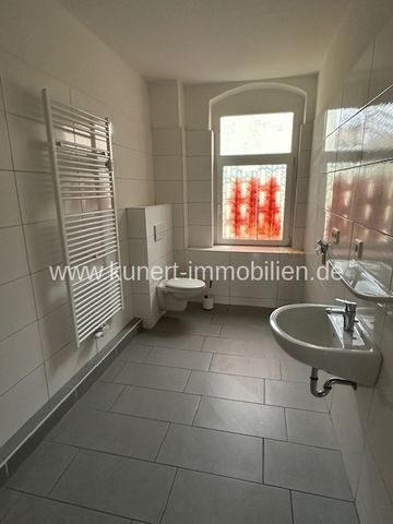 Frisch renovierte 2-Zi-Wohnung mit Fliesenboden am halleschen Zoo, 1.OG, Dusche, ... - Photo 3