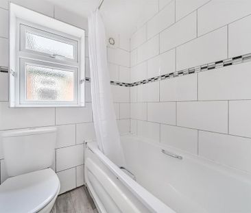 4 bedroom terraced house to rent - Photo 2