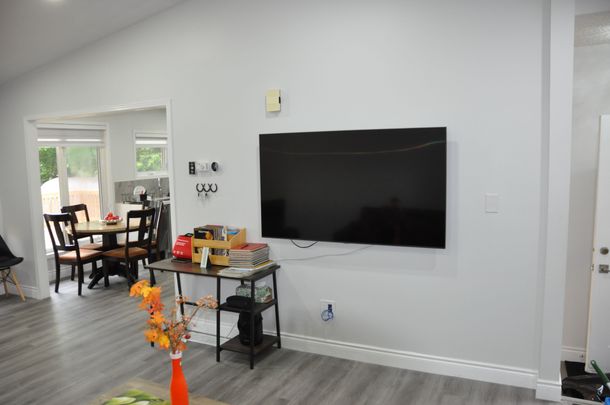 For Lease - 17 Cedar Bay Road, Kawartha Lakes, Ontario - Photo 1