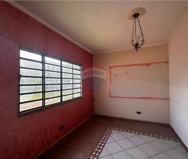 Sobrado com 3 moradias em amplo terreno ideal para moradia e renda ... - Photo 4