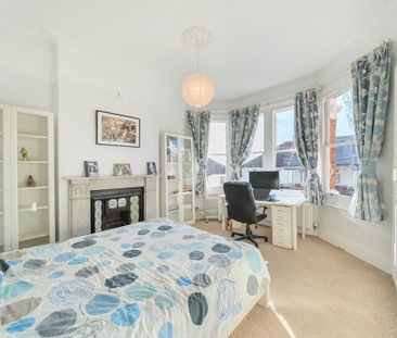 6 bedroom semi-detached house to rent - Photo 6