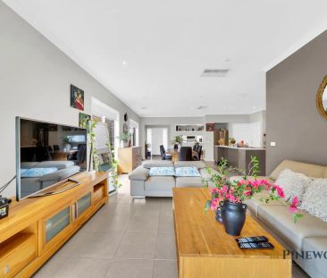 “For Lease: Spacious Family Home in Craigieburn!” - Photo 6