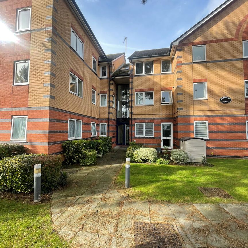 1 bedroom flat to rent Courtfield House, Hambledon Place - Photo 1