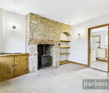 2 bedroom end of terrace house to rent - Photo 2