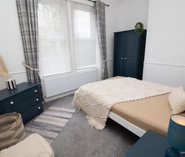 2 bedroom ground floor flat to rent - Photo 5