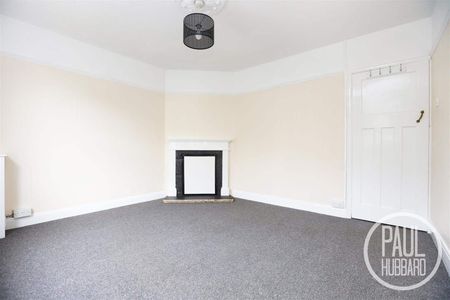 Somerton Avenue, Lowestoft - Photo 2