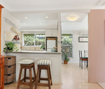 FOR RENT - PICTURE-PERFECT FAMILY HOME - Photo 5