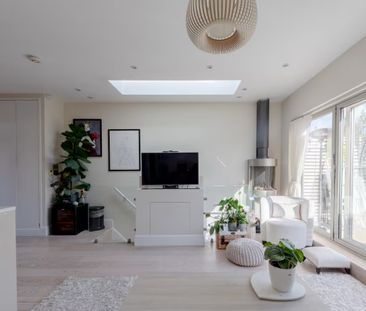 1 Bed Flat, Castellain Road, W9 - Photo 4