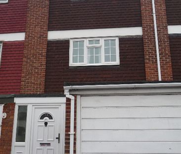 Launceston Close - Photo 6