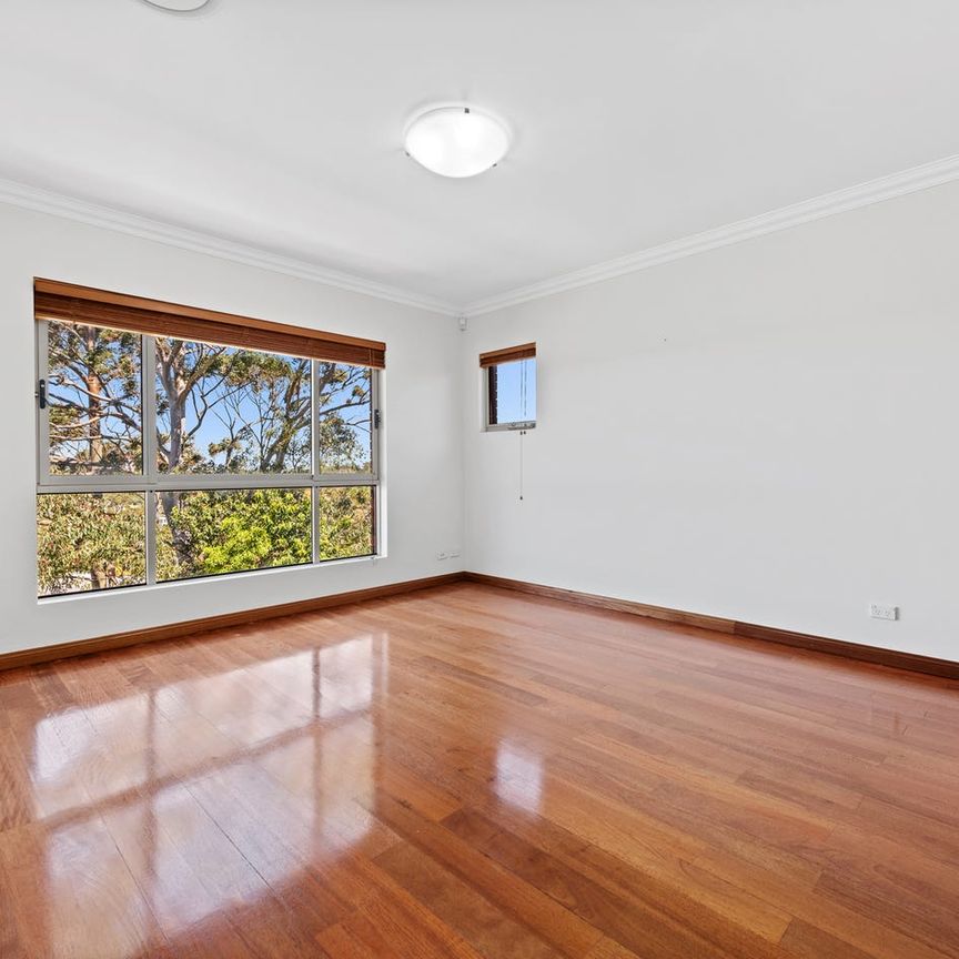 Family House For Rent - Photo 1