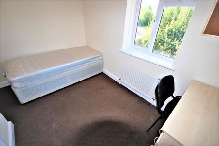 6 bedroom house to rent - Photo 3