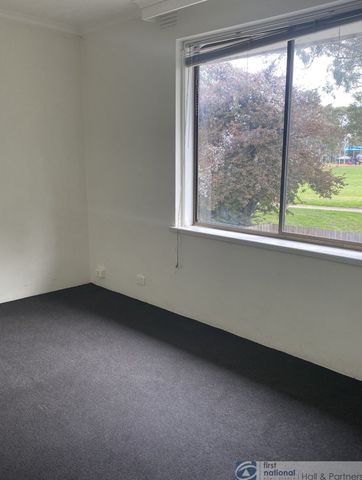 8 / 20 Close Avenue, Dandenong - Photo 2