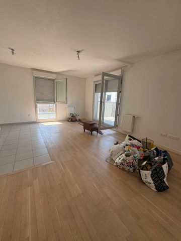 Location Appartement 3 pièces 69m² BEZONS 95870 - Photo 2