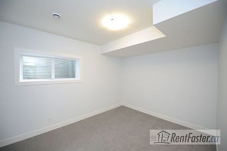 1922 32 Ave Sw - Photo 2