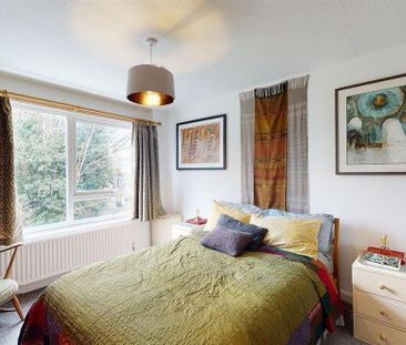 3 bedroom flat to rent - Photo 2