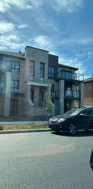 4 1/2 deux chambres et deux salles de bain - Photo 1