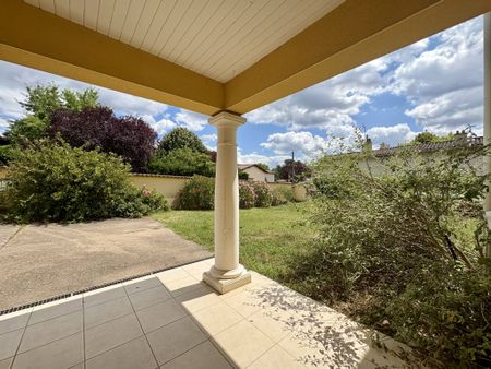 Location Maison 7 pièces 215m² FRANCHEVILLE 69340 - Photo 5