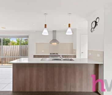 Family living in convenient location! - Photo 5