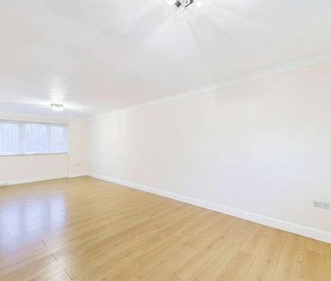 Greenfields, Maidenhead, Berkshire, SL6 - Photo 3