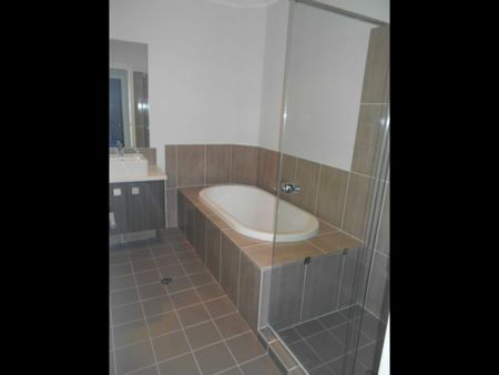 Perfect Family Home! - Photo 5