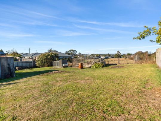 33 Stanley Street, Latrobe TAS 7307 - House For Rent - $550 | Domain - Photo 1