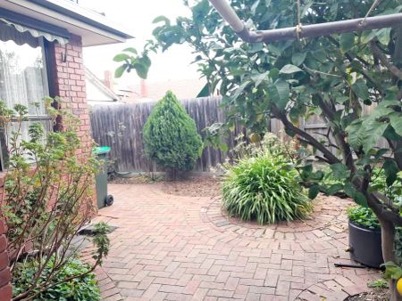 3/141 Melbourne Road, Williamstown VIC 3016 - House For Rent | Domain - Photo 3