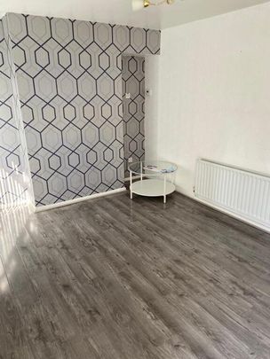 11 Glenfarne Street, Belfast, BT13 1JX - Photo 1